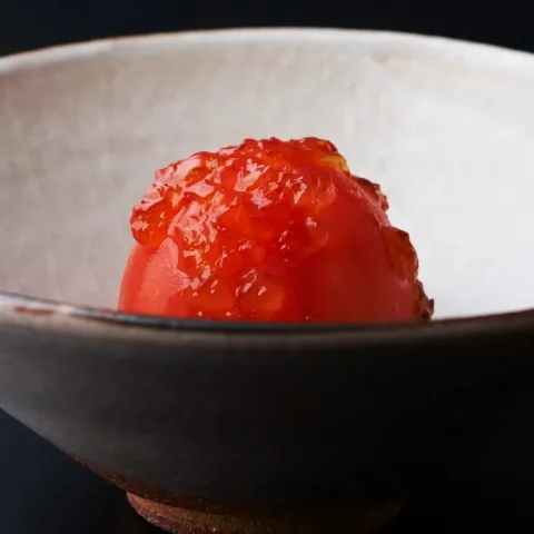 真っ赤に実ったトマトの漬物